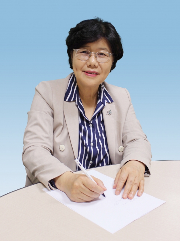 약학정보원 양덕숙 원장