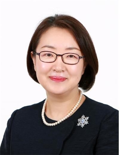 한순영 한국의약품안전관리원장