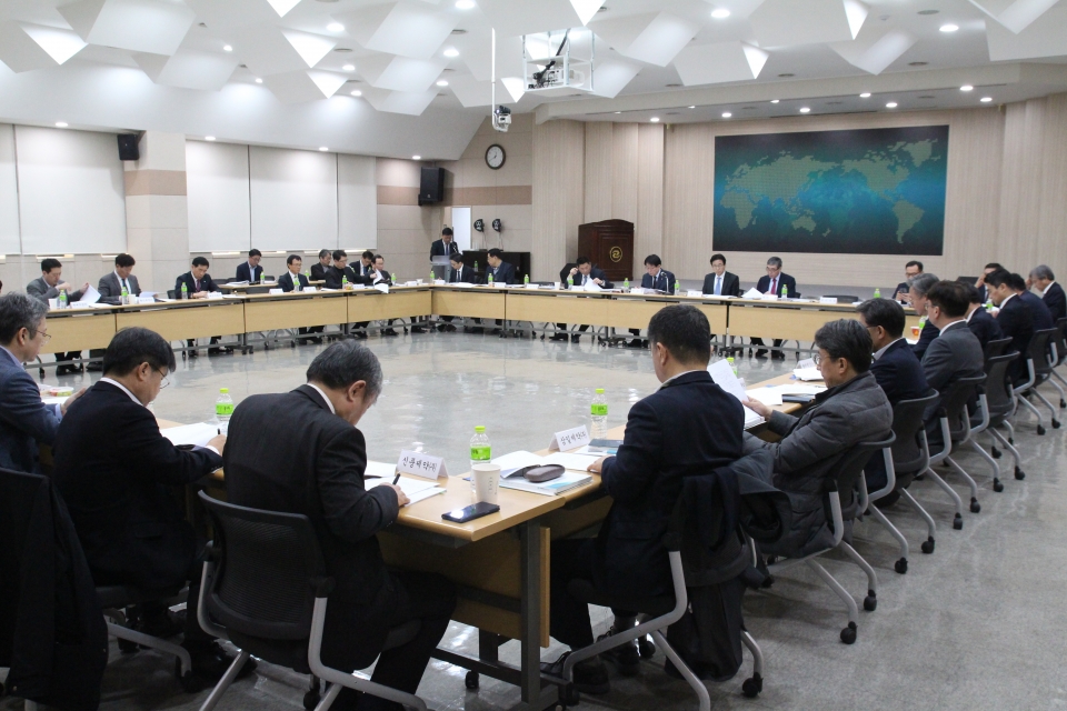 한국제약바이오협회는 18일 서울 방배동 협회 회관에서 2020년도 제1차 이사회를 열어 2020년도 사업계획과 103억 2423만원의 예산안, 지난해 사업실적을 의결했다.
