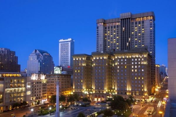 매년 1월 JP모건 컨퍼런스에 주요 파트너 미팅이 열리는 Westin St. Francis 호텔이다. 몇년부터 행사 기간 내 호텔 이용료가 터무니 없이 높다는 불만이 나오기 시작했다.