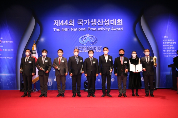 건일제약은 국가생산성 대상 산업통상자원부장관표창을 수상했다.