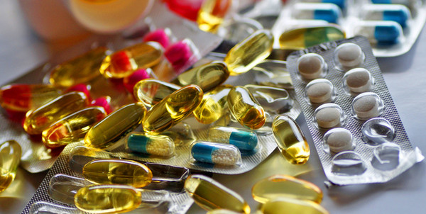 식품의약품안전처의 의약품 허가/취하 현황을 집계한 결과, 1월부터 12월 9일 현재 신규 허가 의약품은 3216품목,  취하된 의약품은 3853개로 신규허가가 취하가 더 많아 제약업계의 품목 구조조정이 본격화되고 있다는 분석이다.