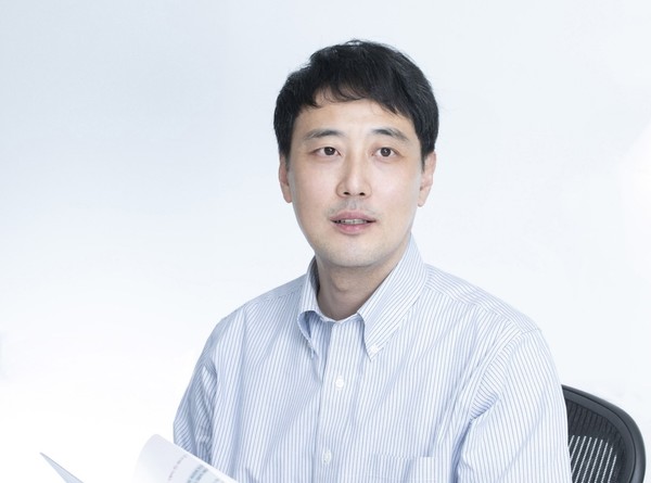 이승훈 한국로슈 메디컬 디렉터를 만나 로슈의 에브리스디와 로슈의 신경과학 연구개발에 대해 다양한 이야기를 들어봤다. 인터뷰는 방역지침을 준수해 마스크를 착용한 채로 진행했다.