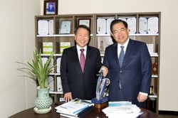 김윤원(왼쪽), 안병옥 이뮨메드 공동 대표