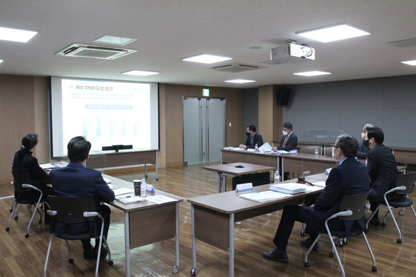 한국제약바이오협회는 16일 오후 서울 서초구 제약회관에서 2021년도 제1차 이사회를 온라인으로 개최, 2021년 사업계획과 예산 등을 의결했다. (사진은 제1차 이사회 전경) (사진제공=한국제약바이오협회)