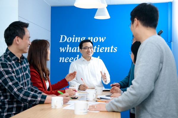 미스터리 커피 대화를 통해 임원들과 직원 간 활발한 소통을 이어가고 있어. 