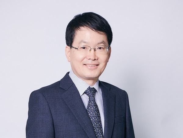 히트뉴스는 박승국 한올바이오파마 대표를 만나 안구건조증 신약후보 물질 HL036 개발 전략을 모든 것을 들어봤다.