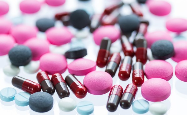 제약업계와 약사회가 회수 의약품에 대해 조제료의 110%와 약품비는 전액 보상하기로 합의하고 이를 9일부터 시행하기로 했다.