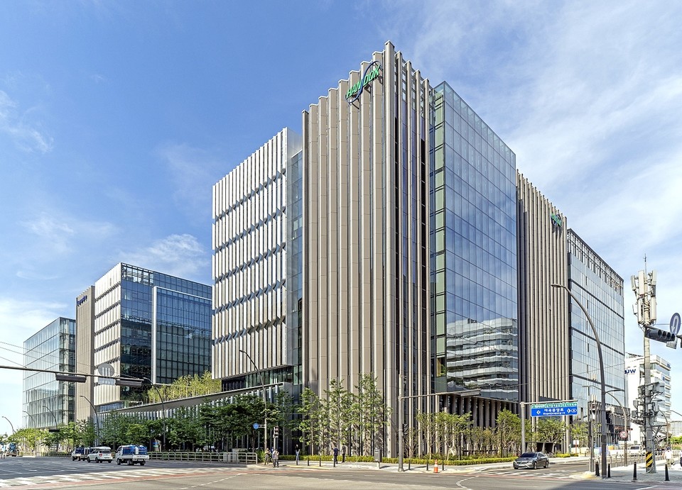 한독 퓨쳐 콤플렉스(Handok Future Complex)와 제넥신 프로젠 바이오 이노베이션 파크(Bio Innovation Park)