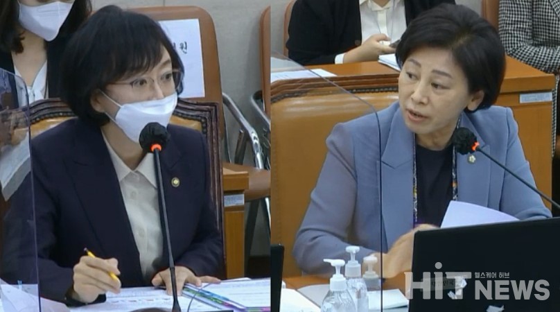 오유경 식약처장(왼쪽)과 남인순 더불어민주당 의원