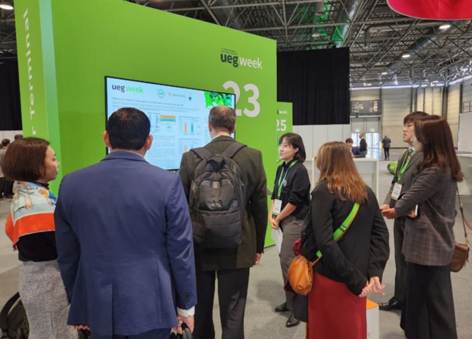 대웅제약은 지난 11일 오스트리아 빈에서 열린 2022년 유럽소화기학회에 참여해 펙수클루의 위염 환자 대상 임상 결과를 발표했다.