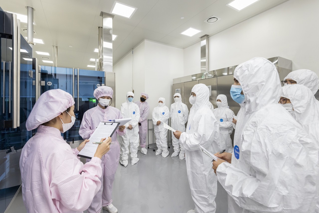 셀트리온제약은 지난 24일 국내외 제약바이오 전문가를 대상으로 청주공장 PFS(Pre-Filled Syringes) 생산시설 투어를 진행했다. 