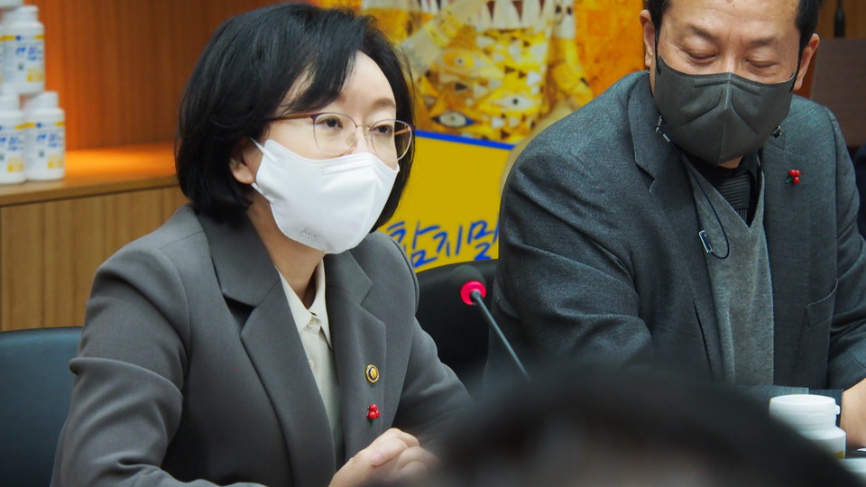 오유경 처장이 간담회 전 모두발언을 하고 있다.