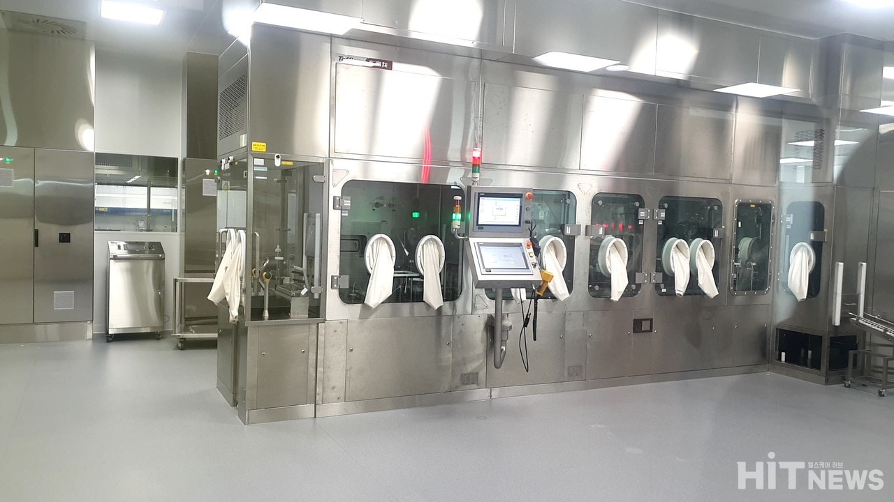 오송첨복재단 바이오의약생산센터 내 완제 의약품 충전 설비