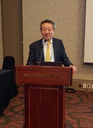 학계 의견이 갈리면서 바카라 대출 디시약 병용 급여기준 확대가 무산된 이후, 2020년 대한바카라 대출 디시병학회 윤건호 이사장은 취임간담회에서 병용급여관련 학회 입장을 정리하겠다고 밝혔다.