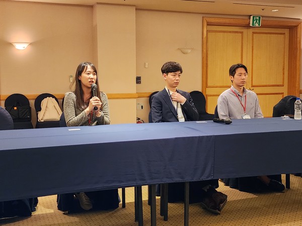 (왼쪽부터)연세대 약대 박사과정 이송민 연구원(지도교수 김영수), 서울대 약대 석박사통합과정 박진원 연구원(지도교수 김대덕), 서울대 약대 석박사통합과정 조윤근 연구원(지도교수 이윤희)