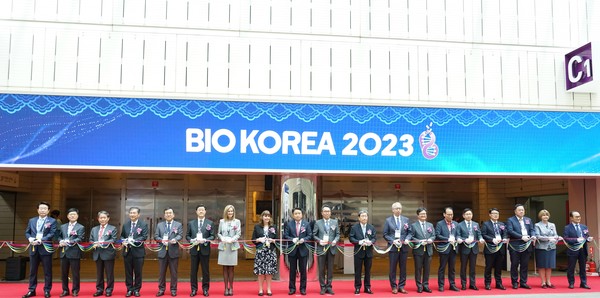BIO KOREA 2023 테이프 커팅식