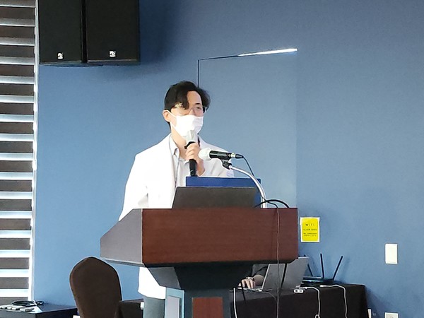 아크릴 최원유 CMO