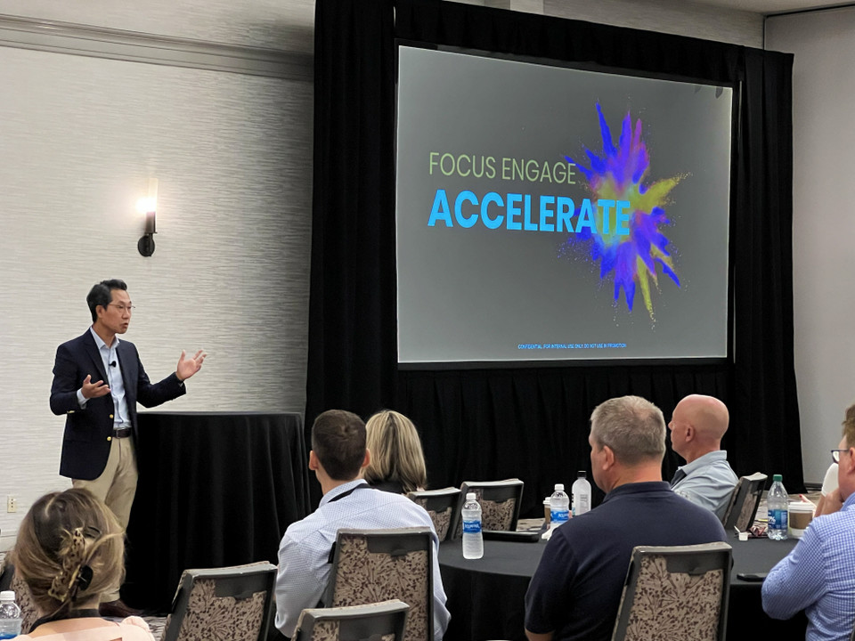 이동훈 SK바이오팜 사장이 지난 23일(현지 시각) 2023 POA 미팅에 참석해 발표하고 있다. / 사진=SK바이오팜