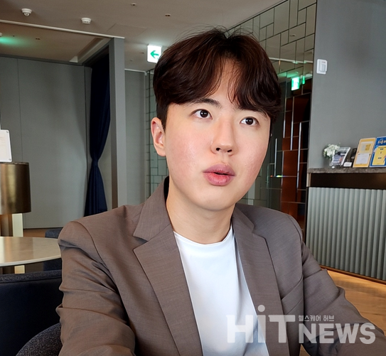 허민호 룩센트 컨설턴트가 히트뉴스와 인터뷰를 진행하고 있다. / 사진=박성수 기자