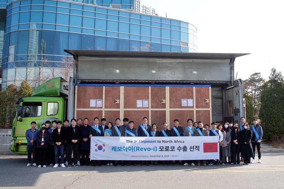 미래컴퍼니는 자사 수술 로봇 'Revo-i(레보아이)'를 모로코에 공급한다. / 사진=미래컴퍼니