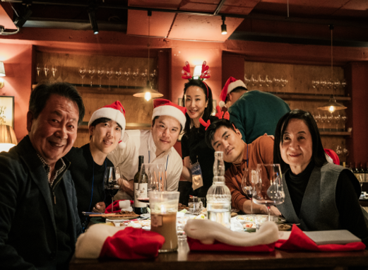 행사에 참석한 제약바이오사 대표들과 BD들이 기념촬영을 하고 있다. / 사진=지명컨설팅