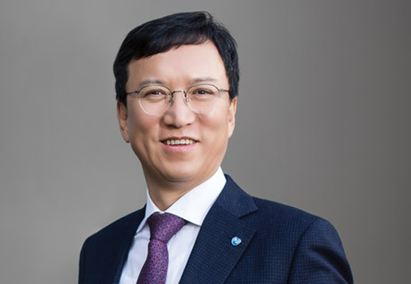 윤성태 휴온스그룹회장. 사진 제공 = 휴온스.