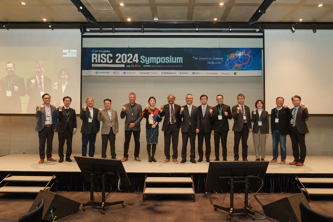 에스티팜은 지난 22일 경기도 성남시 소재 그래비티 서울 판교에서 RNA 혁신을 위한 국제 심포지엄 ‘2024 RISC(RNA Innovation Symposium Corea/Korea)’를 개최했다. / 사진=에스티팜