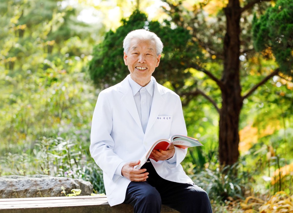 제40회 보령의료봉사상 대상 수상자 최일영 한양대 명예교수 / 사진=보령
