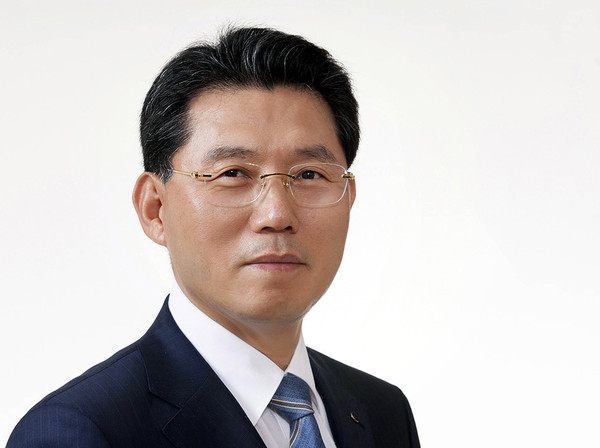 홍성한 대표이사