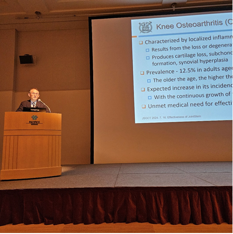 Professor Jang-Ik Lee presents the clinical research results of Jointstem at the 30th Annual Meeting of the Japan Society of Gene and Cell Therapy. / Photo by NatureCell