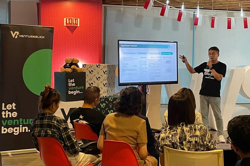 (사진 오른쪽) 임찬호 에스알파테라퓨틱스 사업총괄 사장 / 사진=에스알파테라퓨틱스