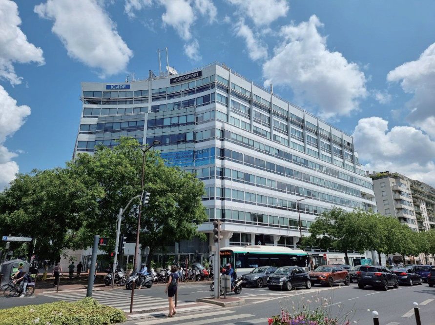 Celltri바카라 온라인's French subsidiary is located in an office building (8th floor) in Issy-les-Moulineaux, Paris, France. / Photo Credit: Celltrion