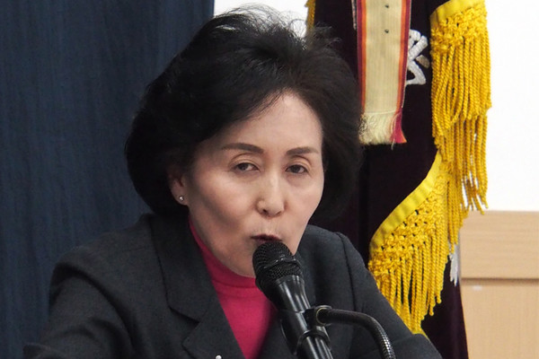 권영희 바카라 롤링가 자신의 정견발표를 하고 있다.