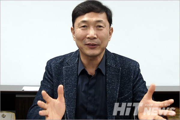 10일 제약 무역인의 밤을 구상해 추진하는 류형선 한국의약품수출입협회장.