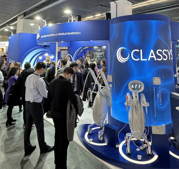클래시스가 이번 IMCAS에서 차린 부스.