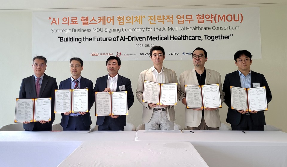 (왼쪽부터), 김광재 HLB글로벌 대표 김동민 제이엘케이 대표, ACA 아즈마 아키히로 회장, 곽민철 메디아나·셀바스바카라 사이트 디시 대표, 윤승현 셀바스바카라 사이트 디시 사장, 이예하 뷰노 대표가 참석한 가운데 거행됐다. / 사진=HLB글로벌