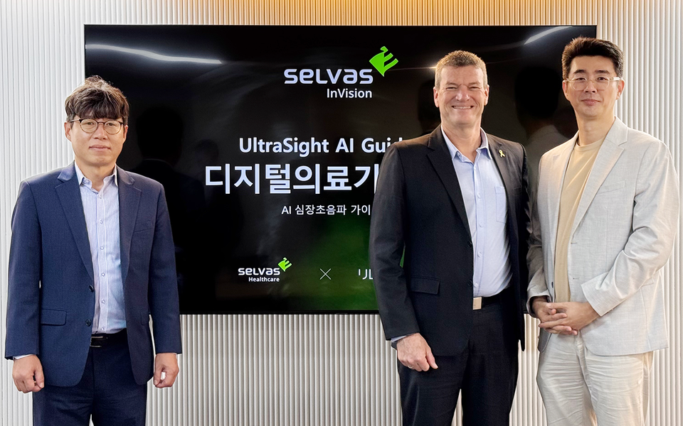 (사진 왼쪽부터) 유병탁 셀바스헬스케어/셀바스인비전 CEO, 다비디보트만 울트라사이트 CEO, 곽민철 셀바스AI CEO /사진=셀바스인비전