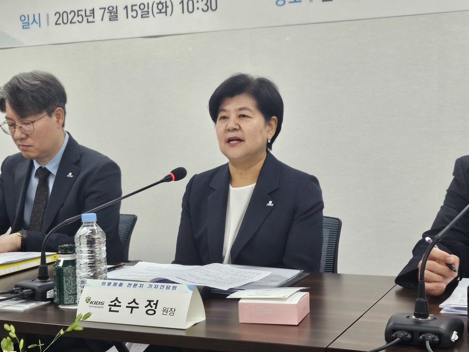 손수정 한국의약품안전관리원장이 15일 간담회에서 발언하고 있다. 사진= 기자단 제공