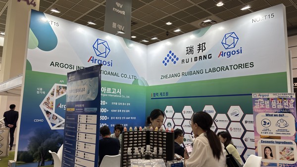 CPHI에서 건강기능식품은 물론 의약품 원료 분야에서도 대규모 부스를 차린 중국 기업을 더 많이 볼 수 있었다.