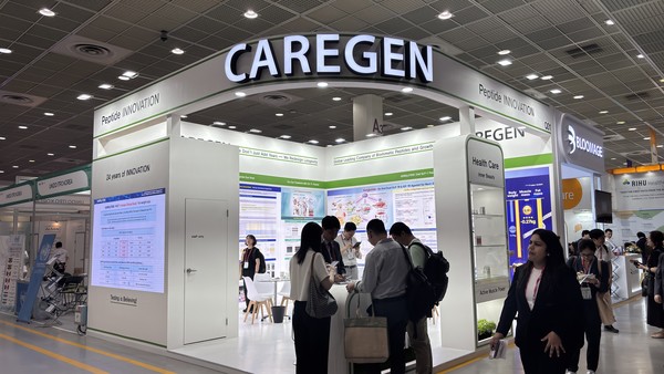 케어젠은 올해 CPHI에서 큰 부스를 열고 홍보에 나섰다.