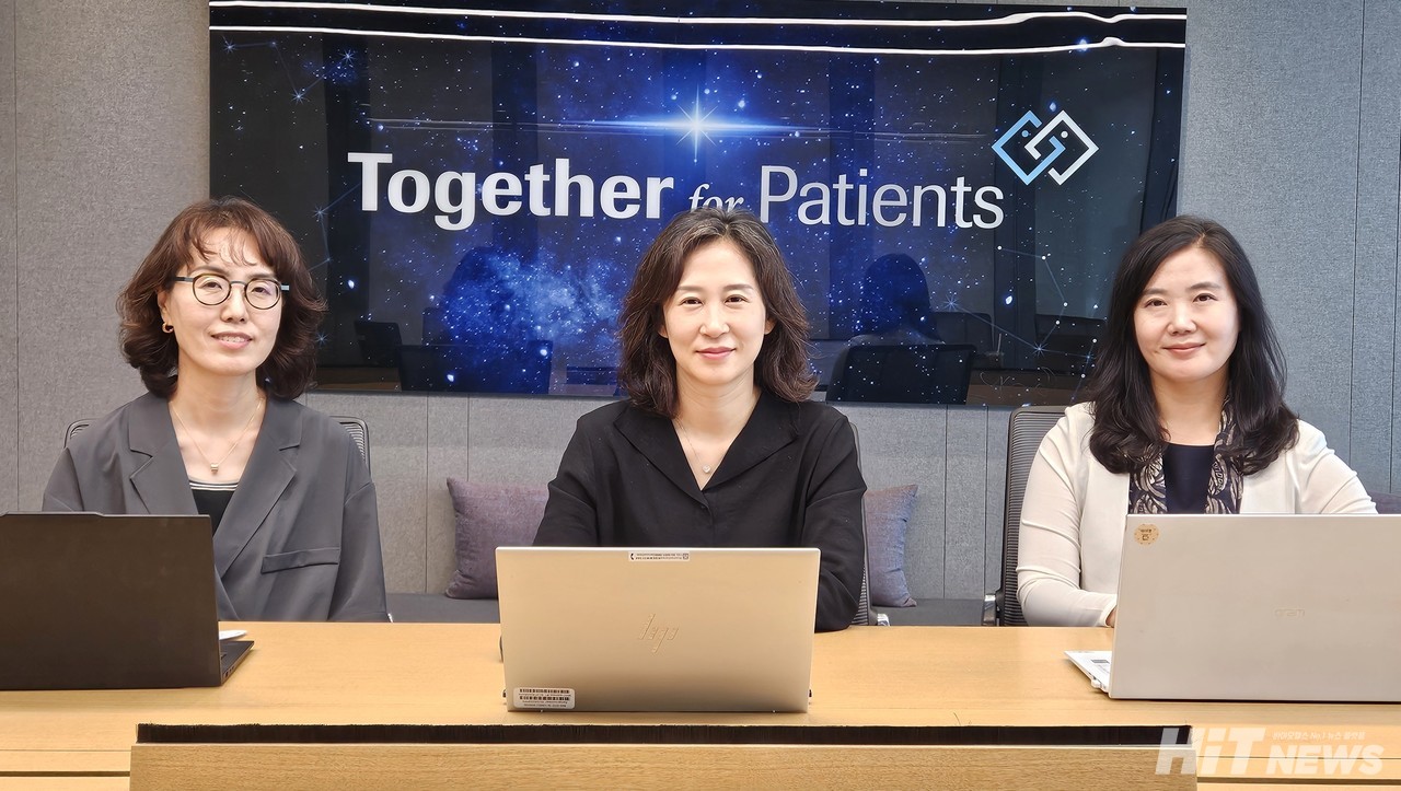 (왼쪽부터) 한국임상개발협회 이소라 부회장(시네오스 헬스 코리아 대표), 임윤희 회장(한국로슈 임상 오퍼레이션 포트폴리오 리더), 류지화 부회장(SK바이오사이언스 개발본부장) / 사진=황재선 기자