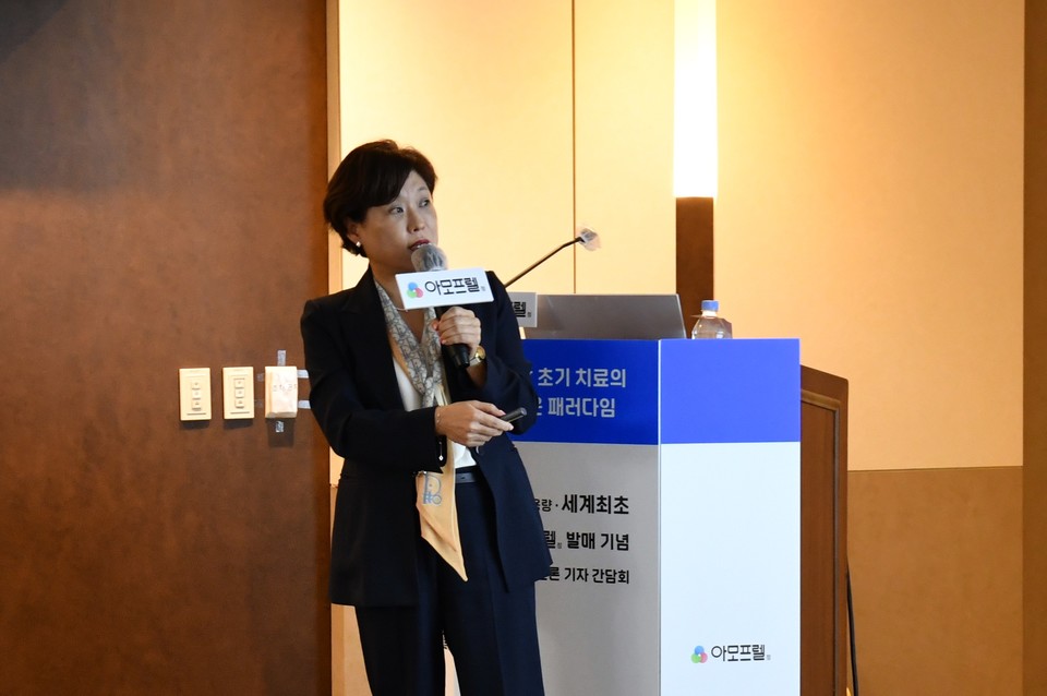 박명희 한미약품 사업본부장 강연 모습. 사진=한미약품