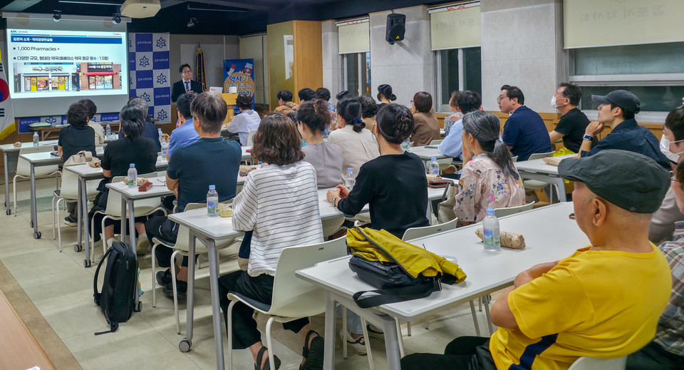 김현익 휴베이스 대표 강의 모습. 사진= 휴베이스 제공