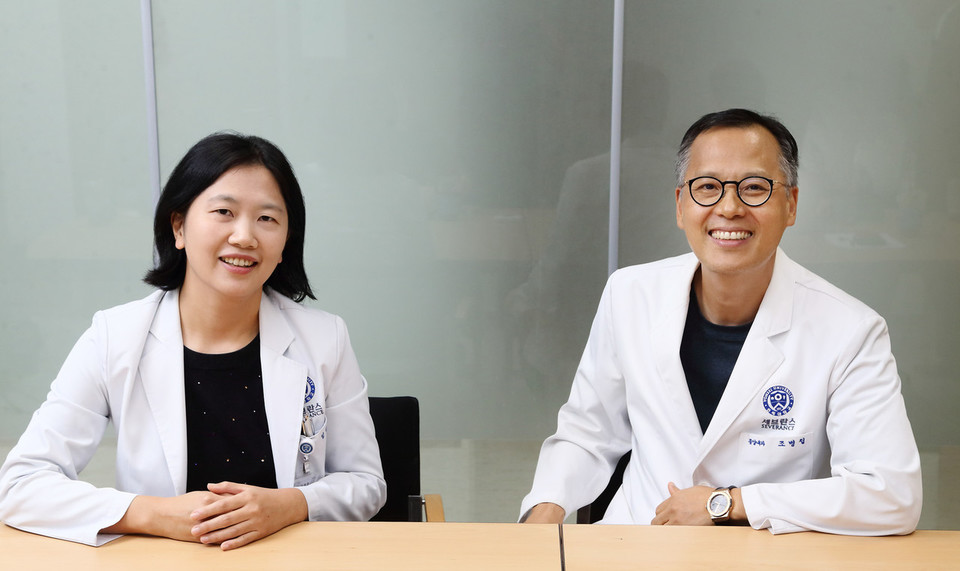 (From left) Professor Sun Min Lim and Professor Byoung Chul Cho, Department of Medical Oncology, Yonsei Cancer Center