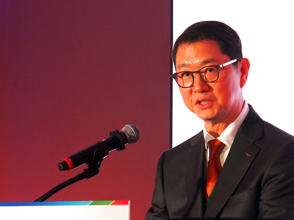 윤웅섭 협회 이사장이 환영사를 건네고 있다.