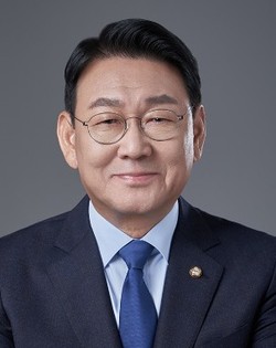 국회 문화체육관광위위원회 소속 더불어민주당 김교흥 의원