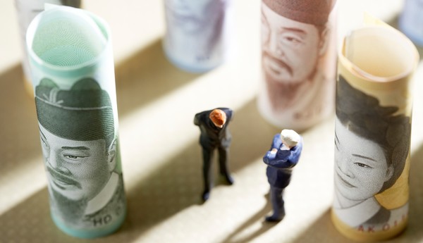 올해 상반기 영업이익으로 금융 이바도 지불하지 못하는 제약사가 22곳에 이르는 등 제약업계의 부실 경영이 심각한 상황으로 지적되고 있다.