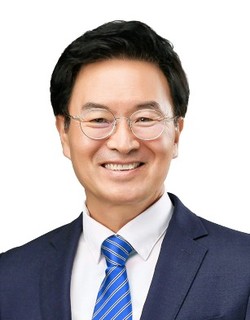 더불어민주당 정진욱 의원