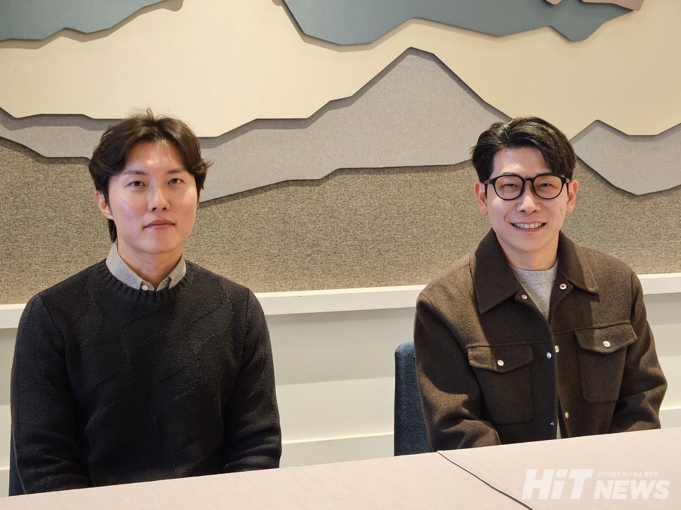 우창윤(왼쪽) 전문의와 오진승 전문의.